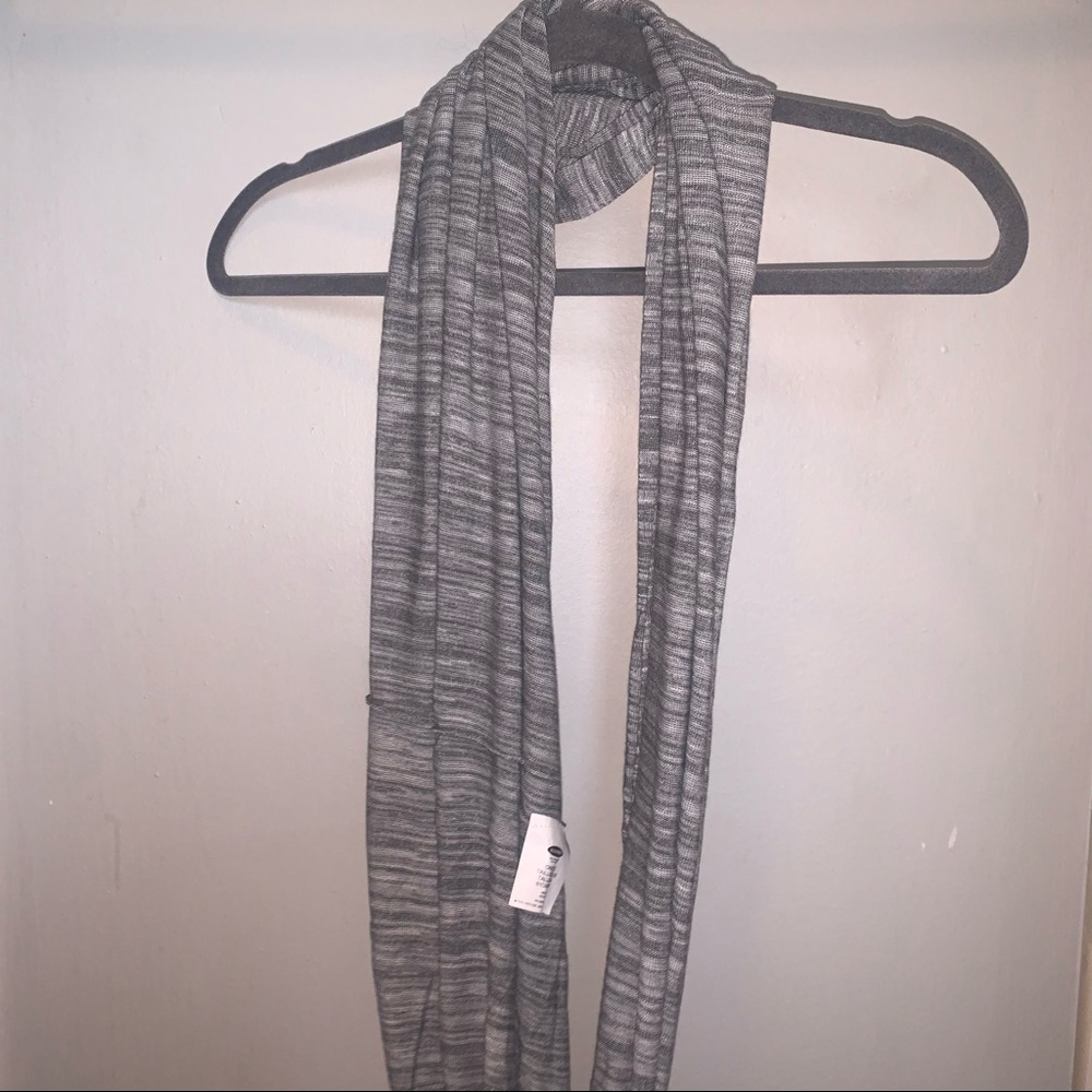 Old Navy Grey Circle Scarf